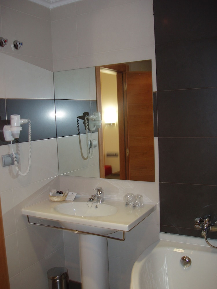 Hotel 44 26/28