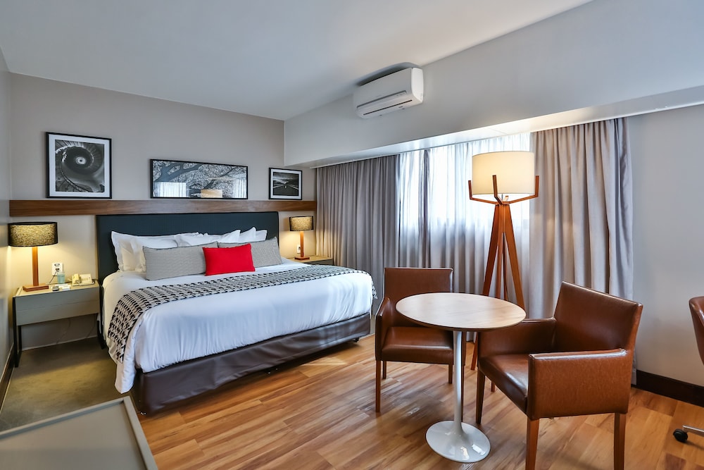 ROYAL, KING BED