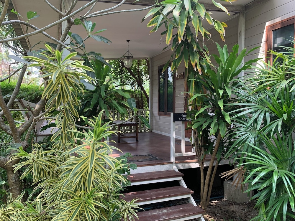 Villa Rayonghouse 62/66