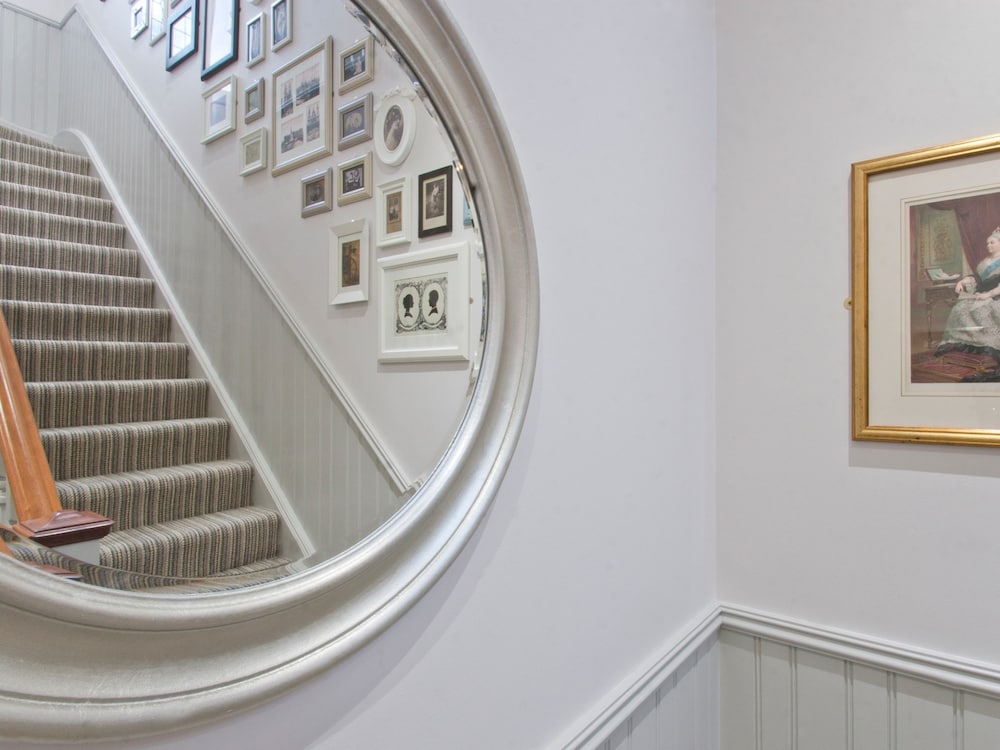 W12 ROOMS 42/58