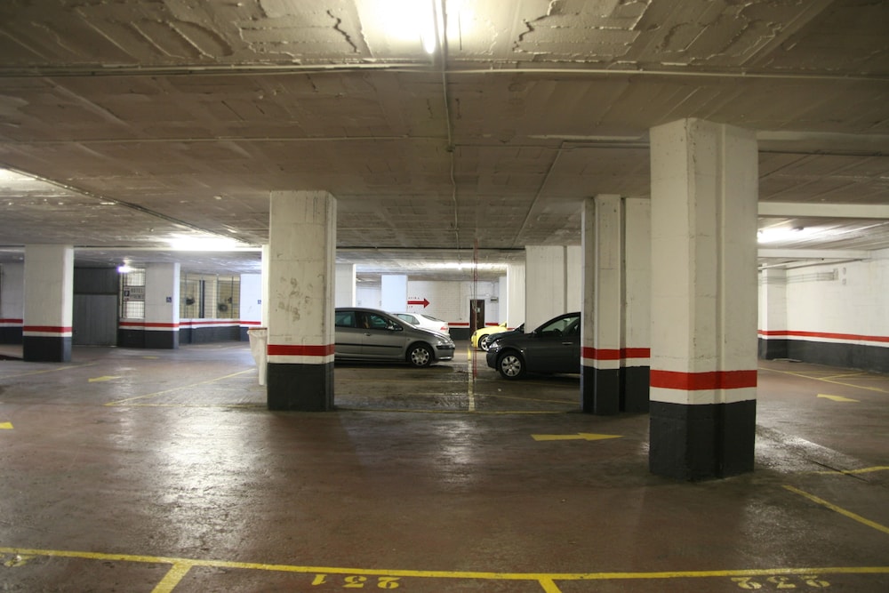 HOTEL PYRENEES 50/55