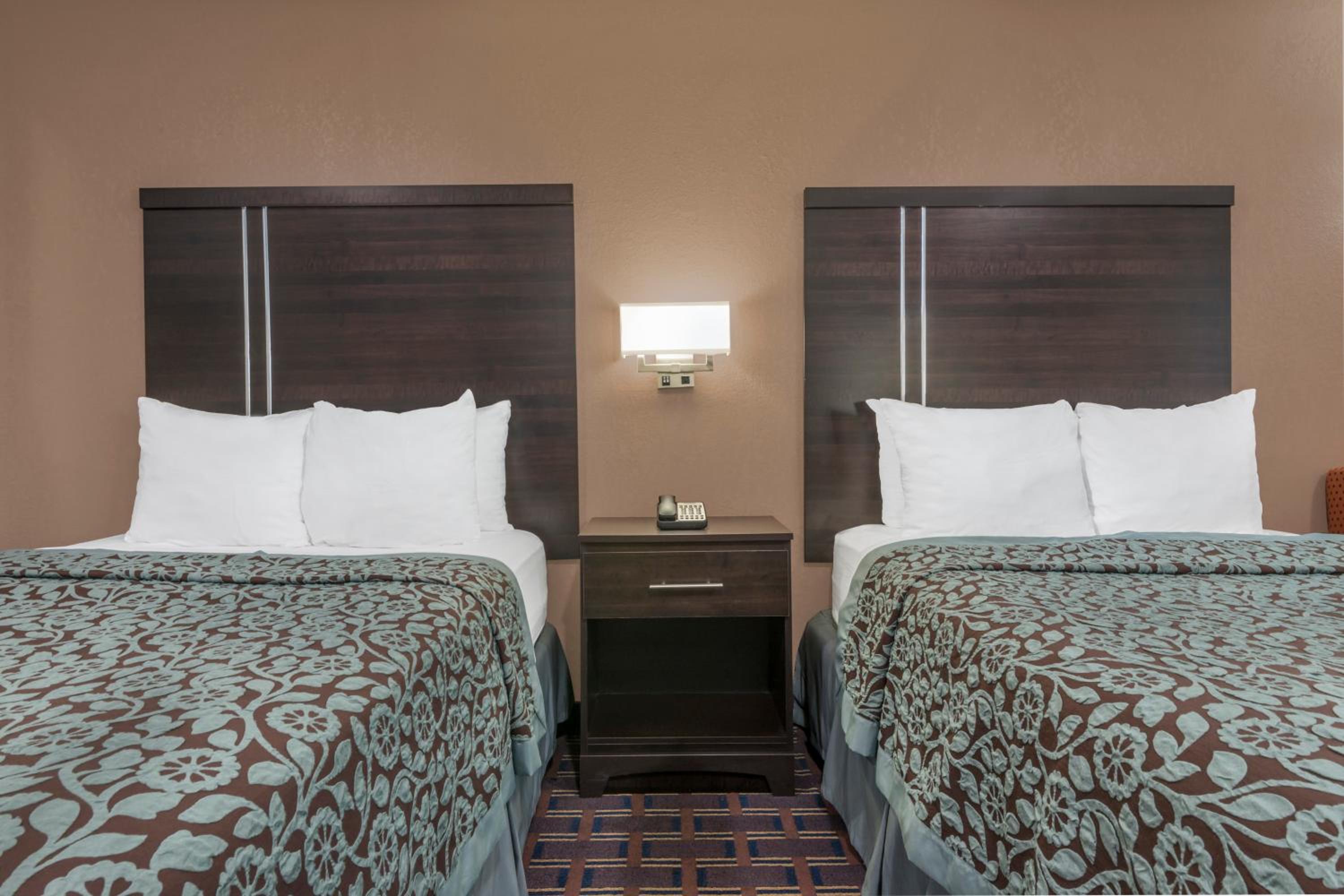 جناح استوديو بسريرين مزدوجين مع أريكة، Days Inn By Wyndham Maumee/Toledo 4/7
