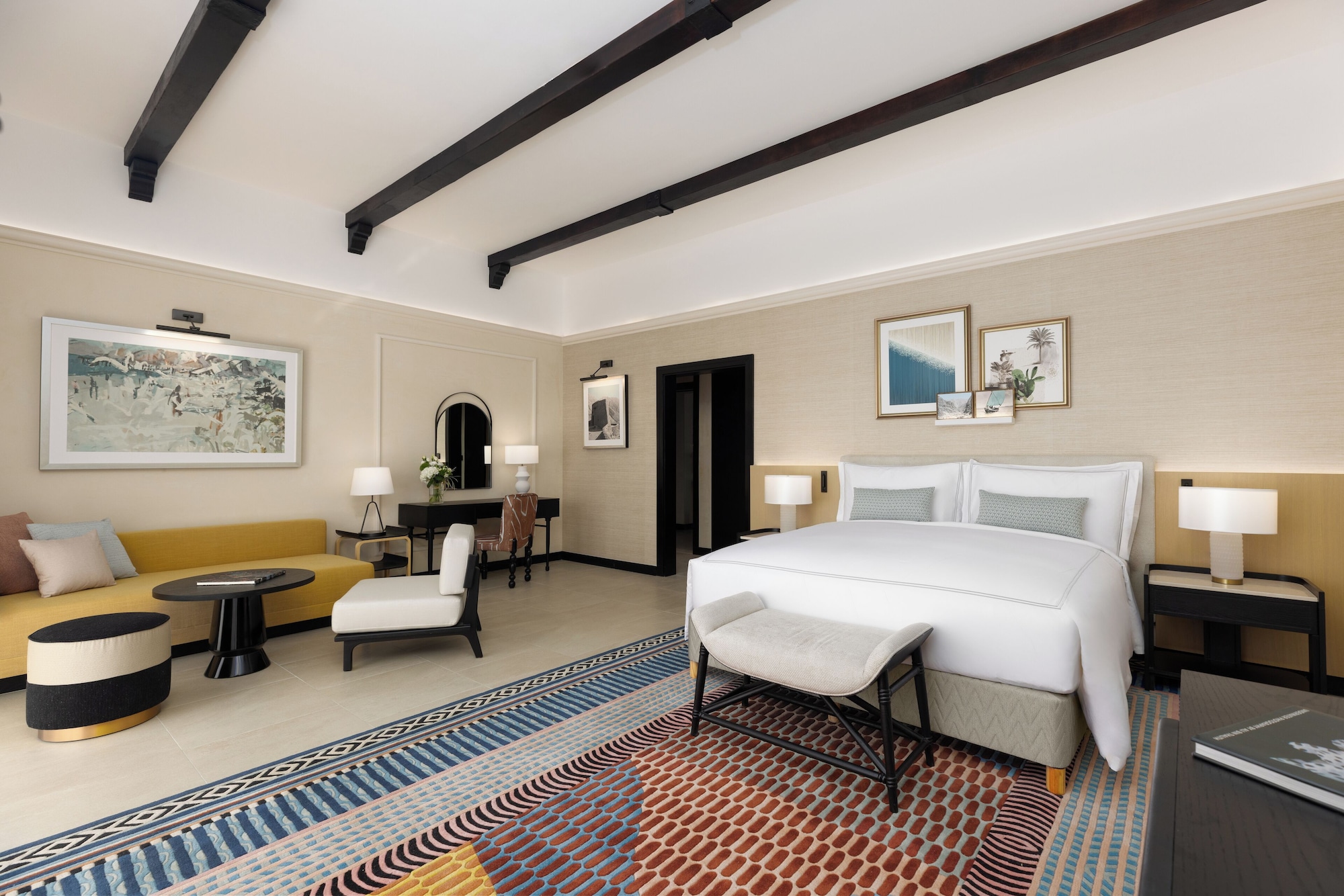 SIGNATURE ONE BEDROOM SUITE WITH PRIVATE POOL AND GARDEN VIEW
