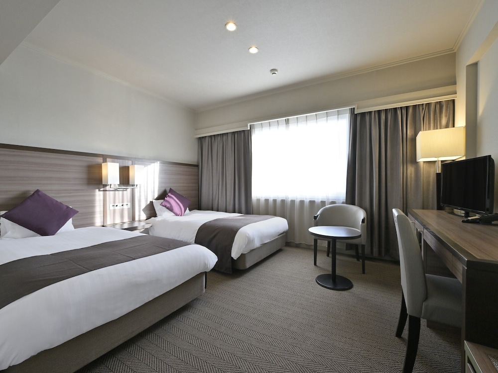 DELUXE, TWIN BEDS