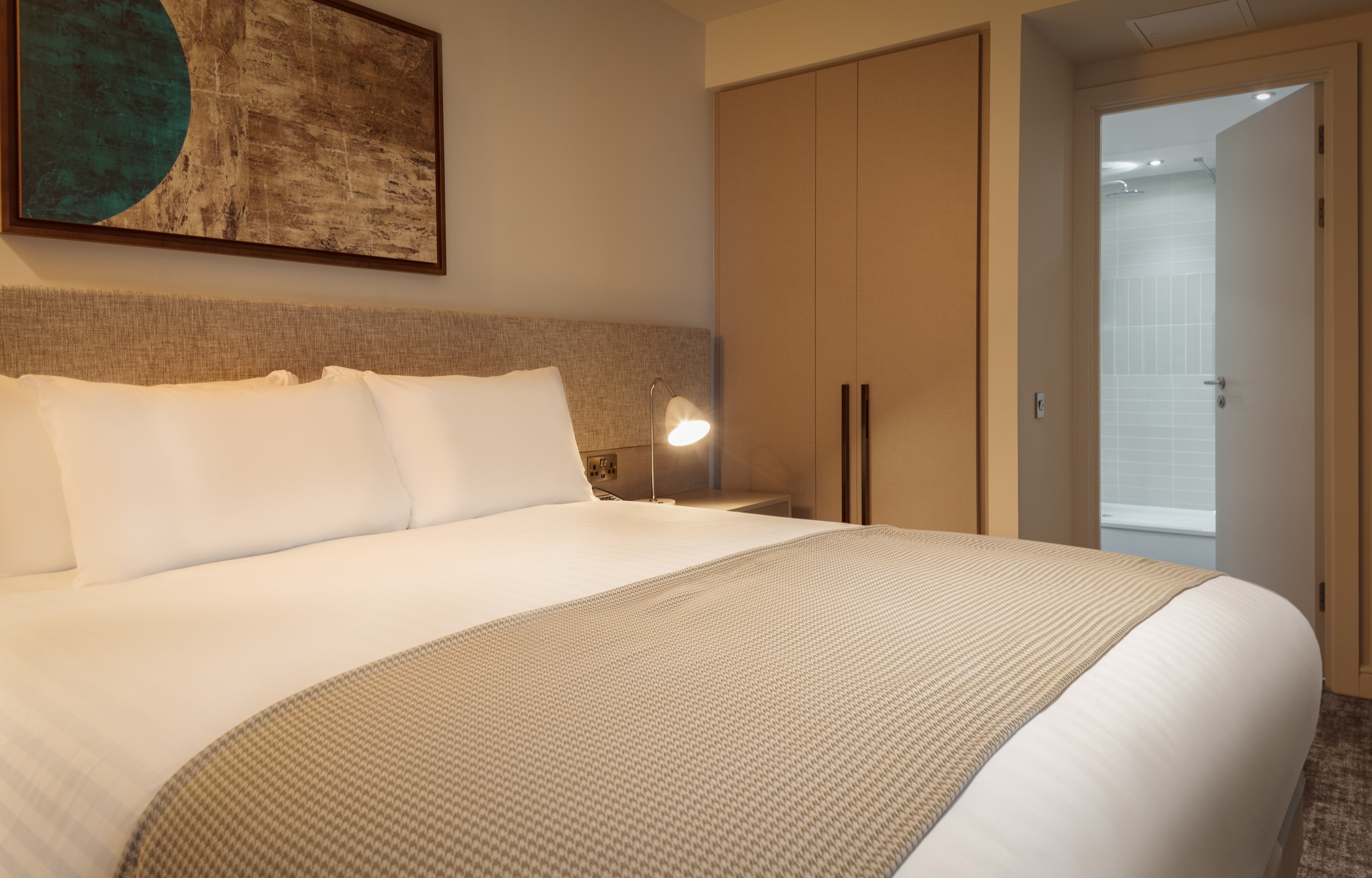1 Bedroom, Suite, King Bed, Sofa