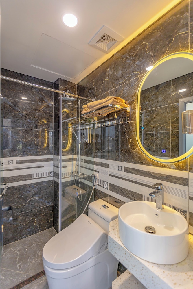LUMI Hotel & Apartment 35/42