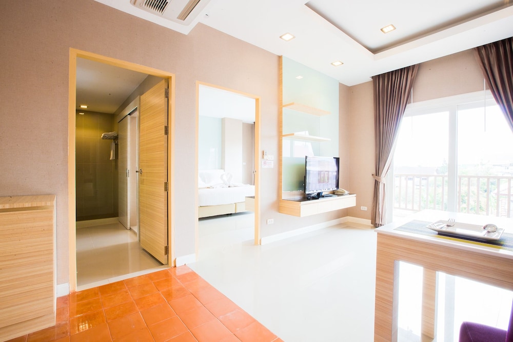 Romantic Khon Kaen Hotel 38/52
