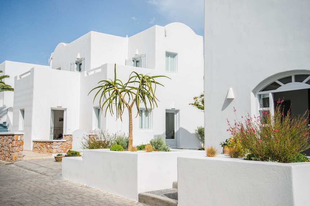 Makris Beach Hotel 12/50
