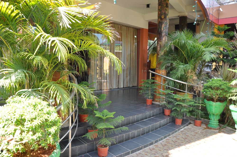 Sunshine Hotel And Hall 9/46