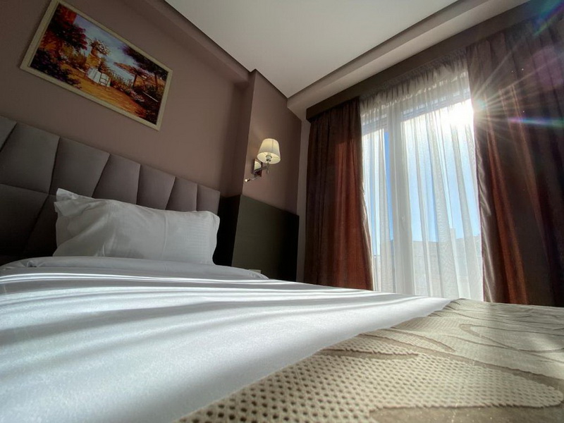 Room, Single