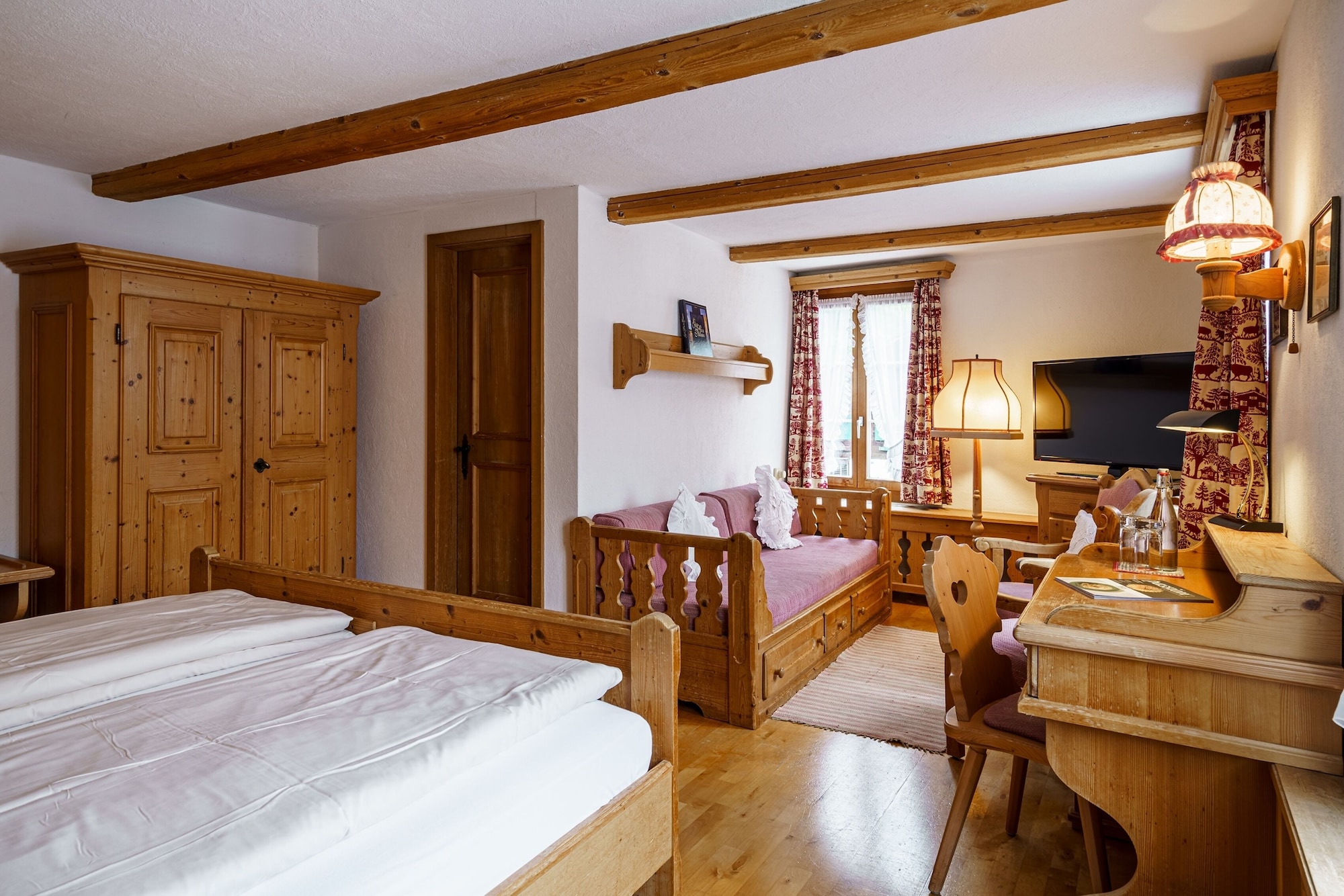 شاليه سوبيريور بسريرين منفصلين، Hotel Alpenblick 2/10