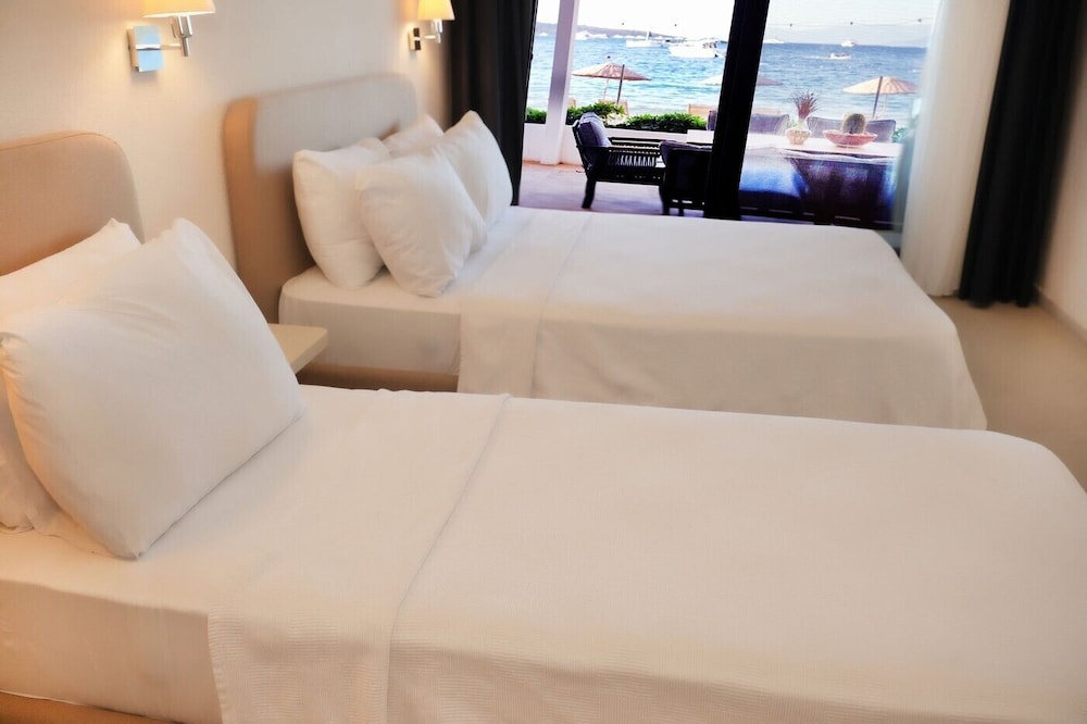 Daphnis Hotel 18/46