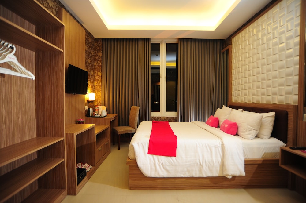 Aston Inn Rembang 17/55