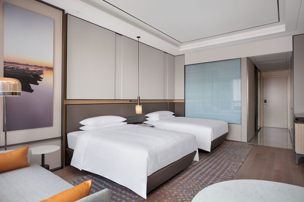 Sheraton Shanghai Fengxian 12/48