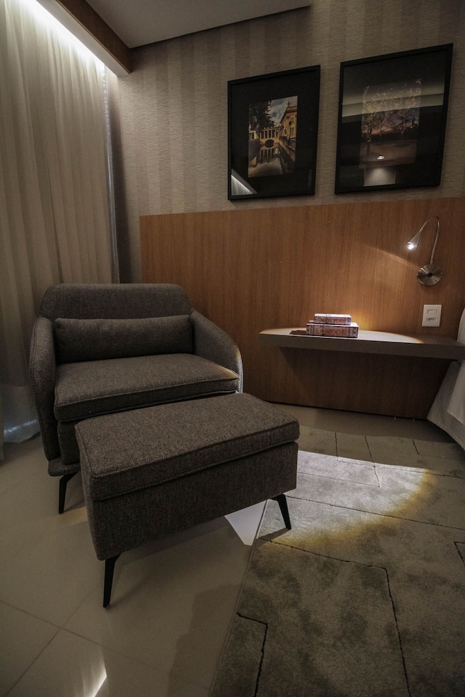Oscar Hotel Executive 19/44