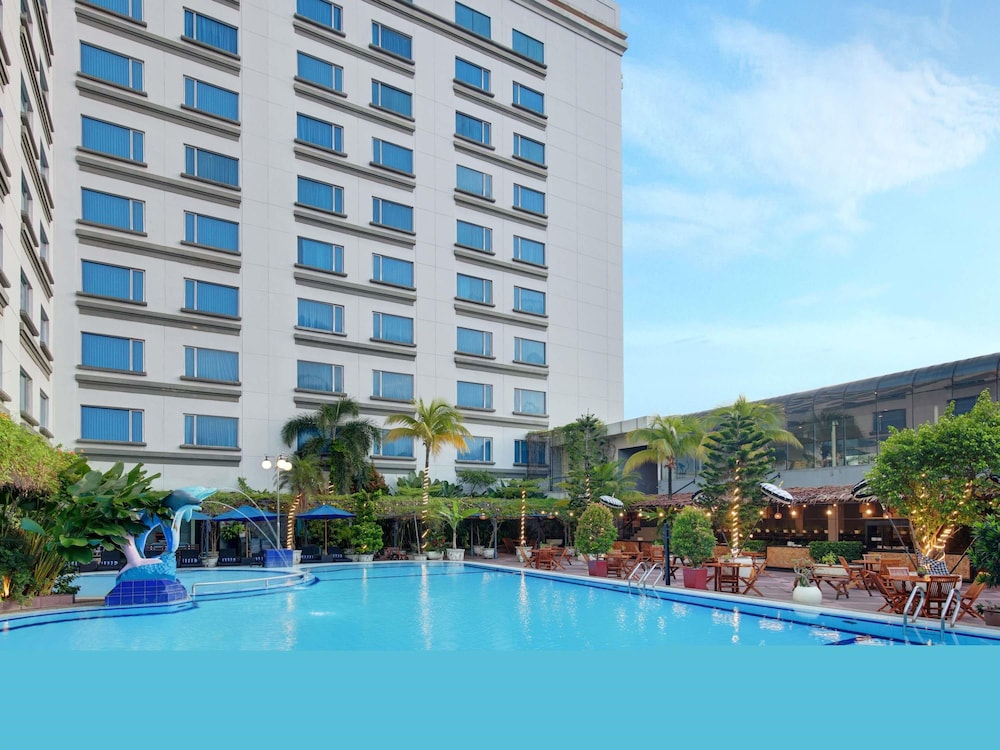 Grand Mercure Maha Cipta Medan Angkasa 5/69