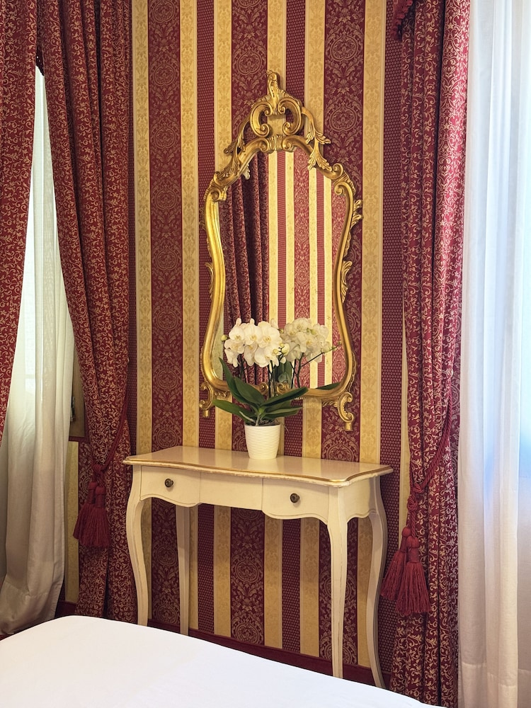Hotel Alcyone 48/63