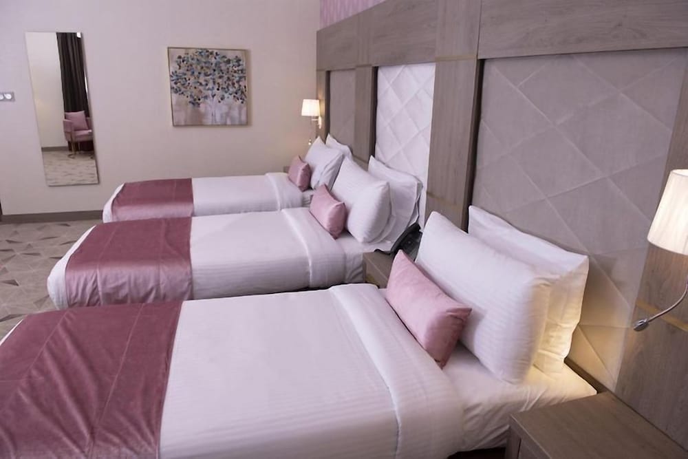 RODINA Hotel 8/49