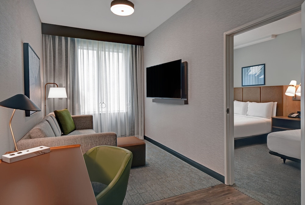 Staybridge Suites Houston Galleria Area 37/63