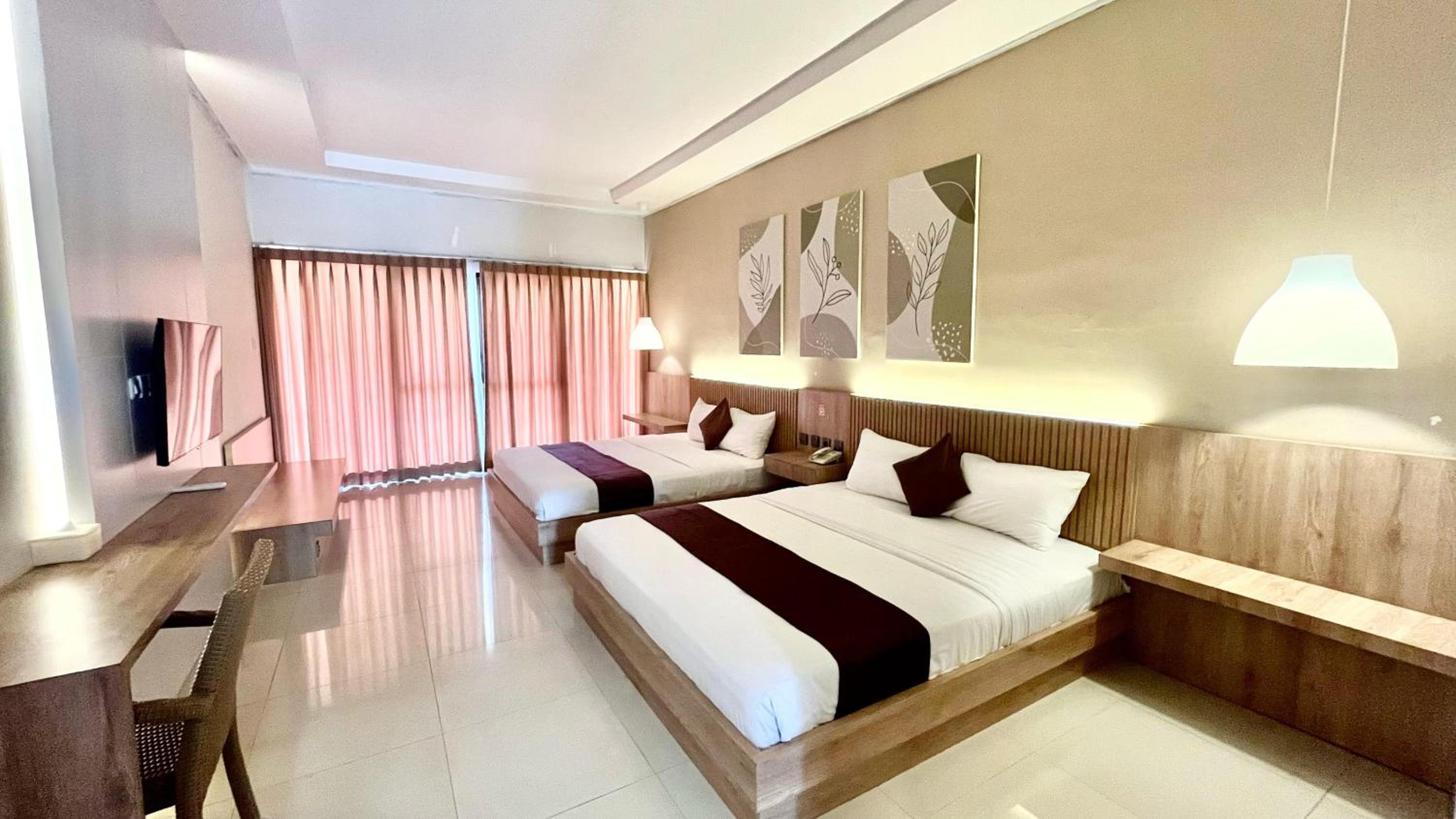 Surya Kencana Seaside Hotel 18/50