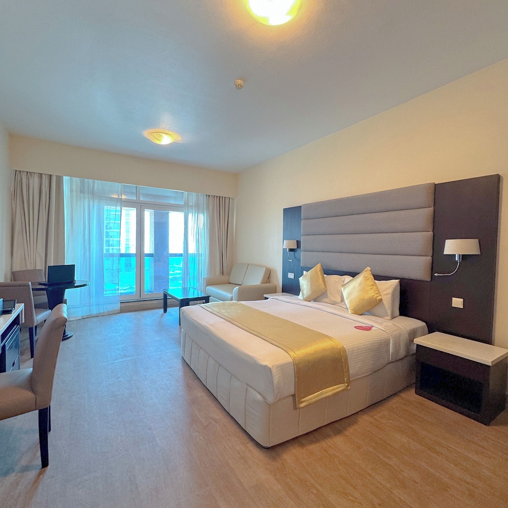 DELUXE, KING BED, BURJ KHALIFA VIEW