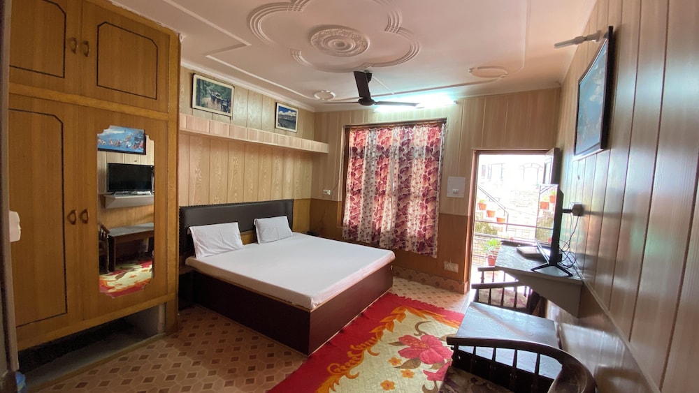 Hotel Ekant Lodge 23/50