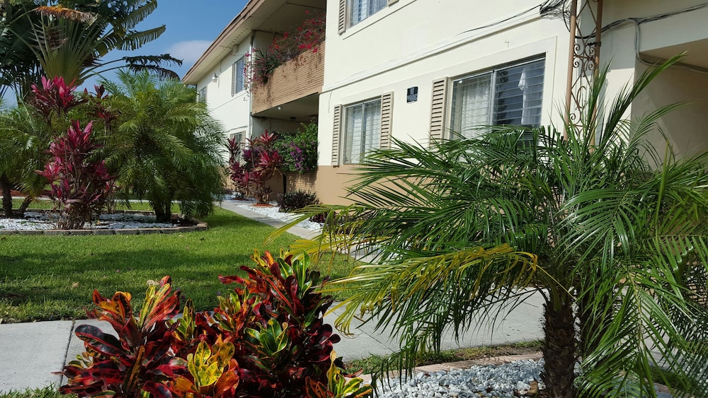 Parkway Inn Airport Motel 6/56