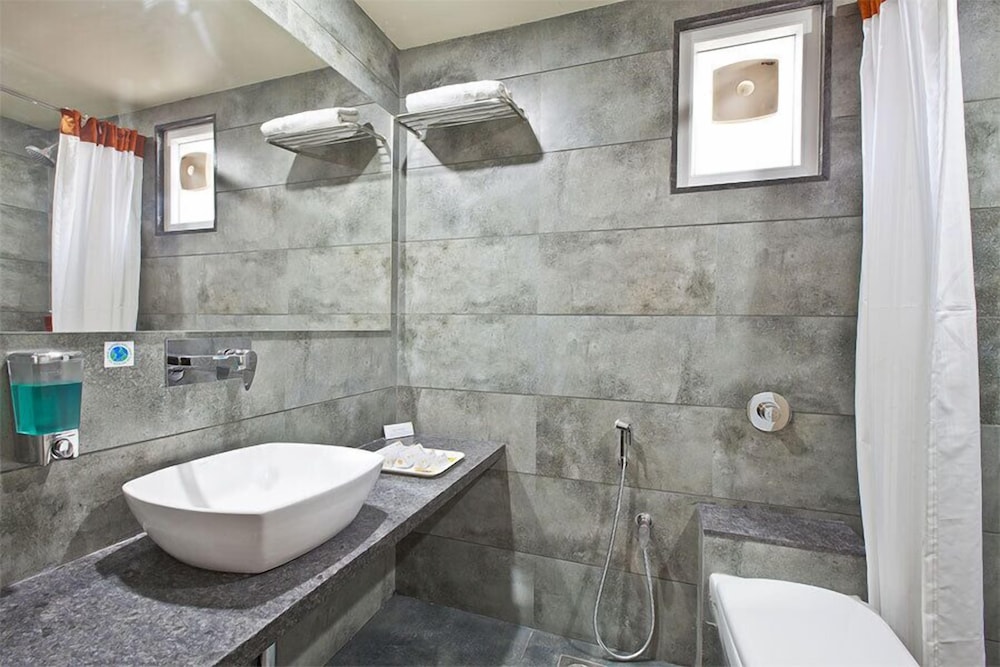 Hotel Sifat International 48/50