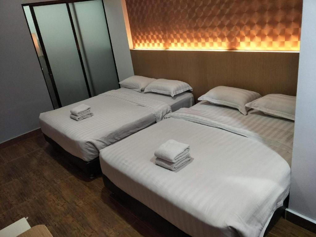 Swing & Pillows at KL Sri Petaling 8/18