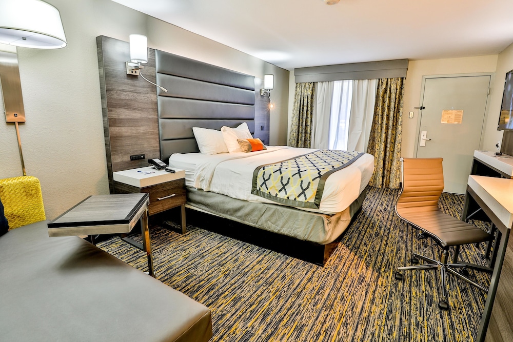 Baymont By Wyndham Murfreesboro 17/42