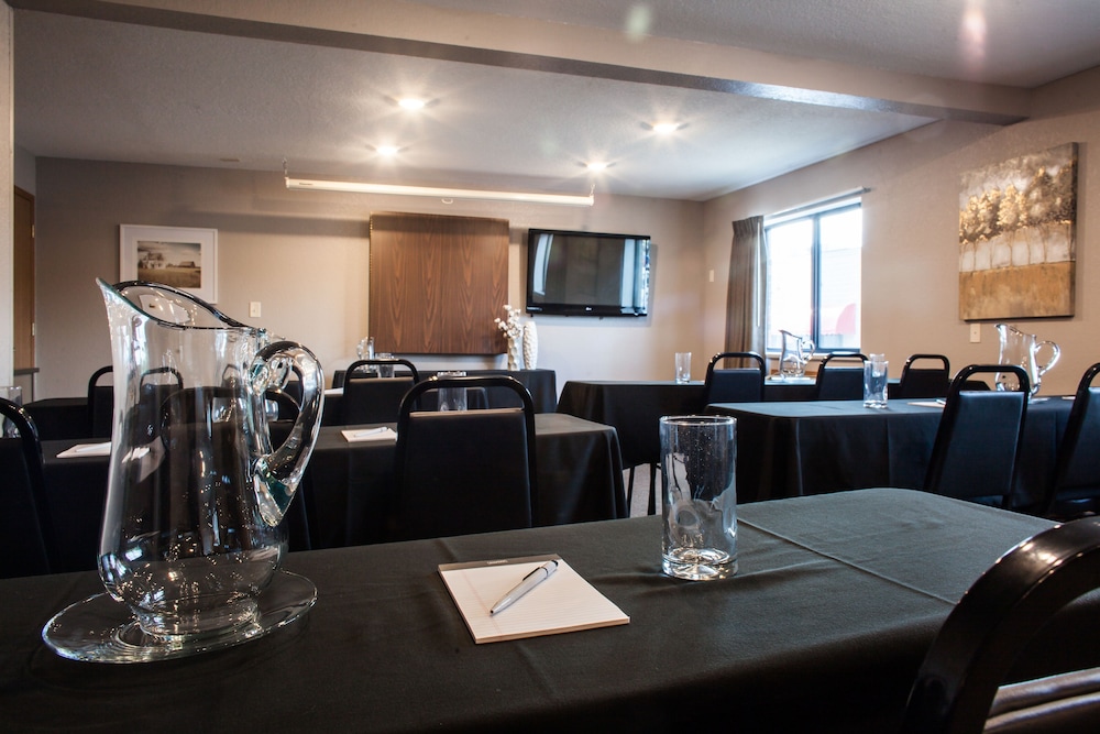 Heartland Inn 25/30