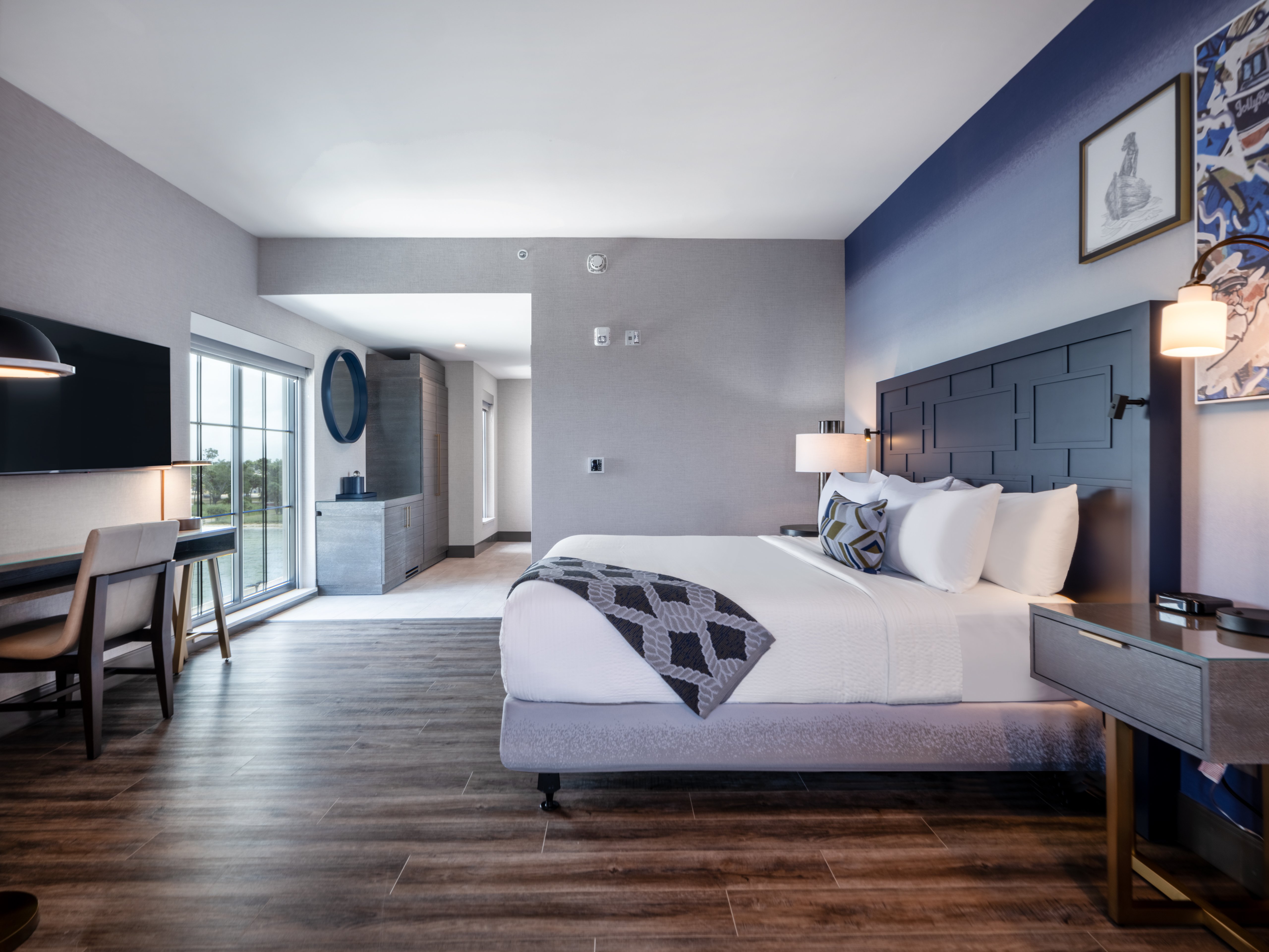 Premium, King Bed, Bay View, Accessible