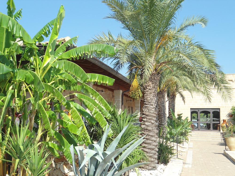 Hotel Resort Ristorante Masseria Le Pajare 42/50
