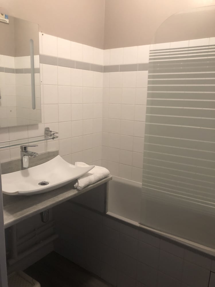 Logis Hotel Du Cirque 37/73