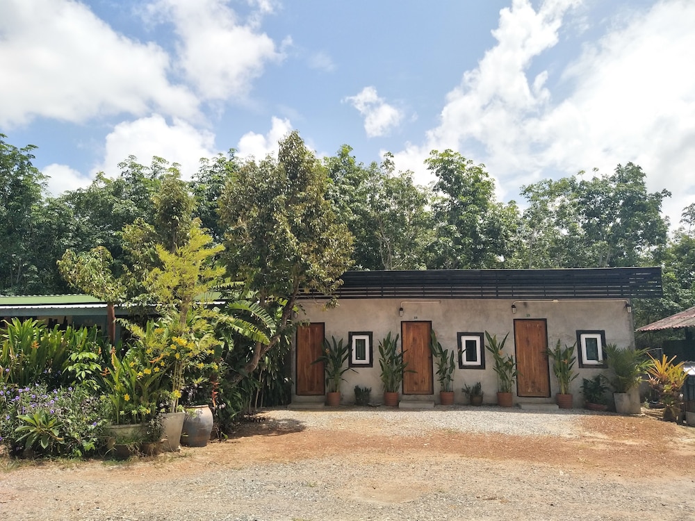 Baan Suan Siri Resort 9/29