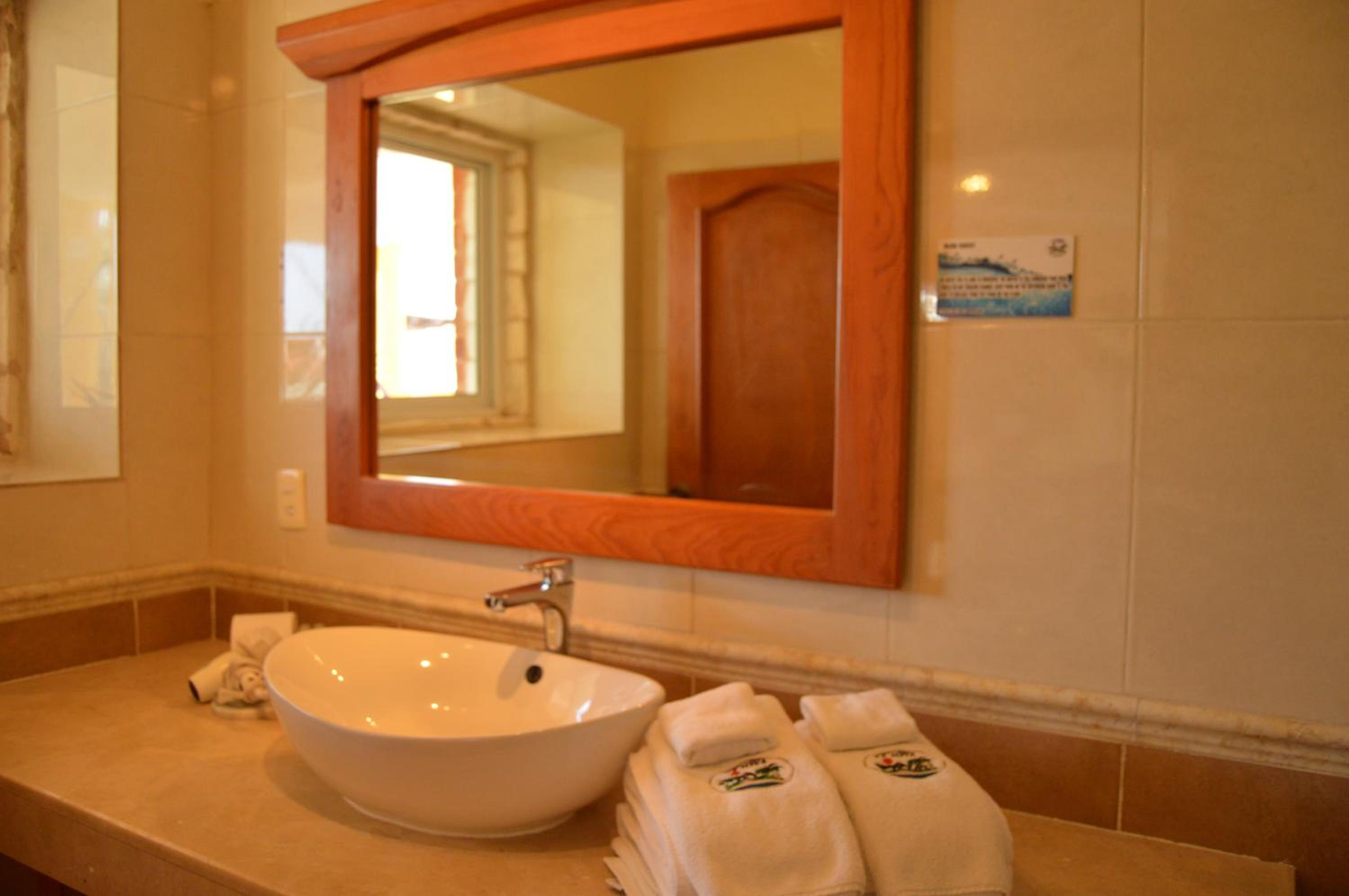 Hotel La Joya 47/51