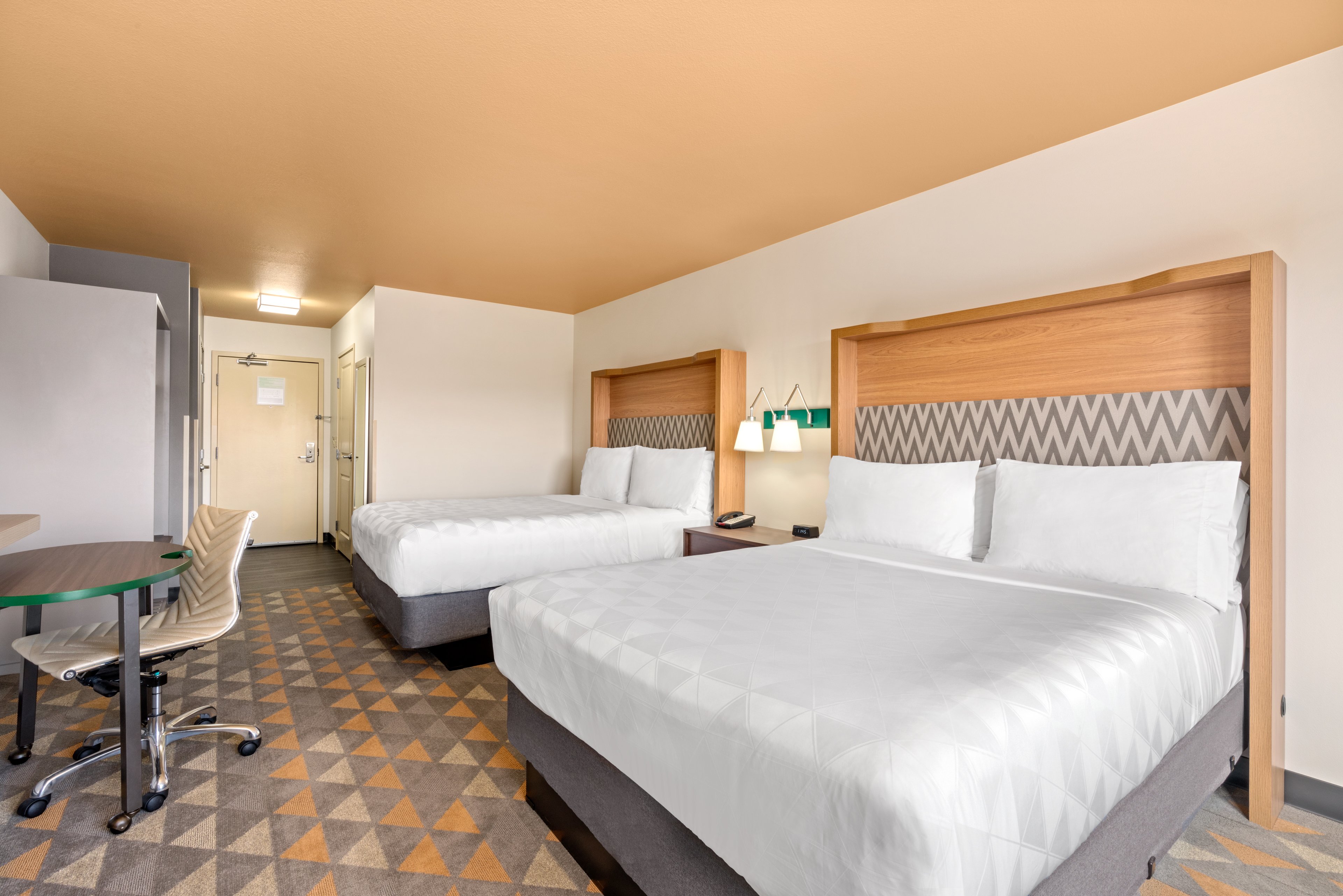 Holiday Inn Yakima 24/68