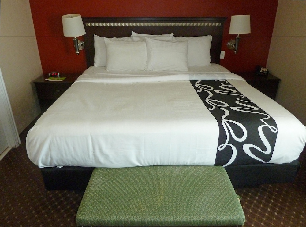 Americas Best Value Inn Suites Gun Barrel City 19/57