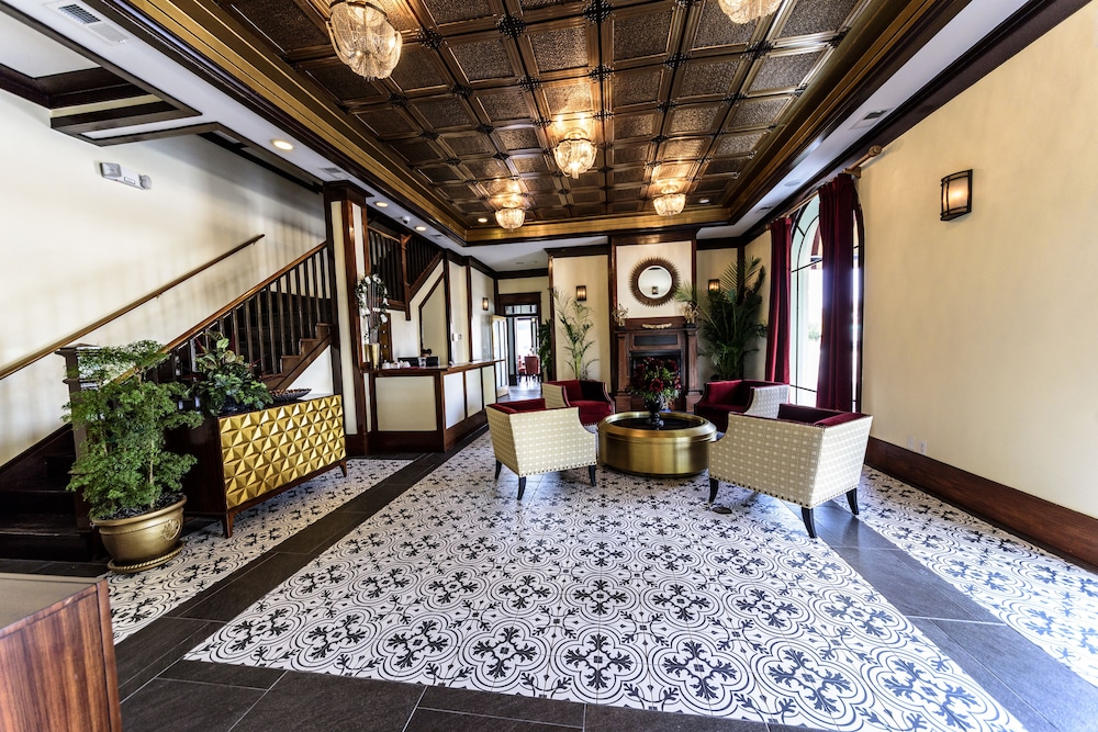 Hotel Defuniak 22/36