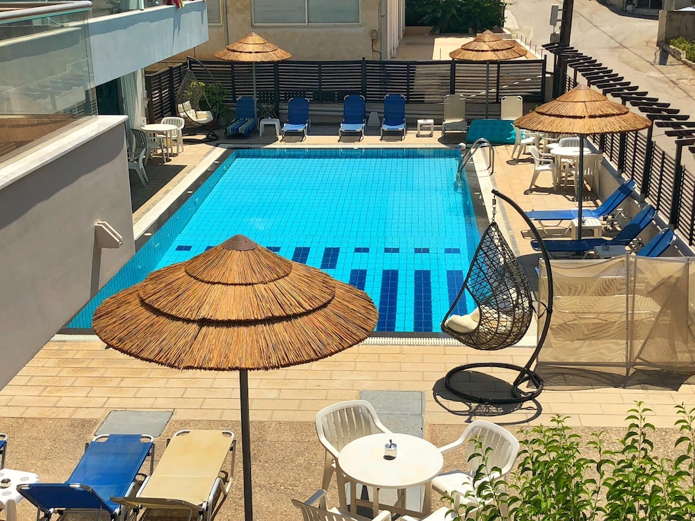 Caravel Apartment Hotel 36/44