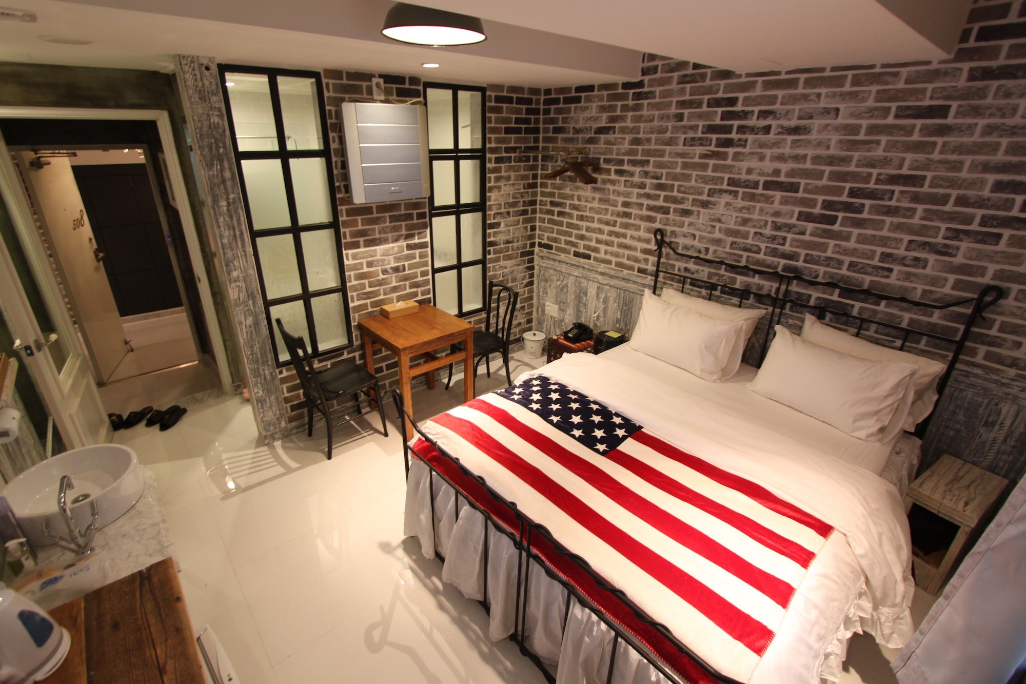 ROYAL, POOL, SUITE, VILLA