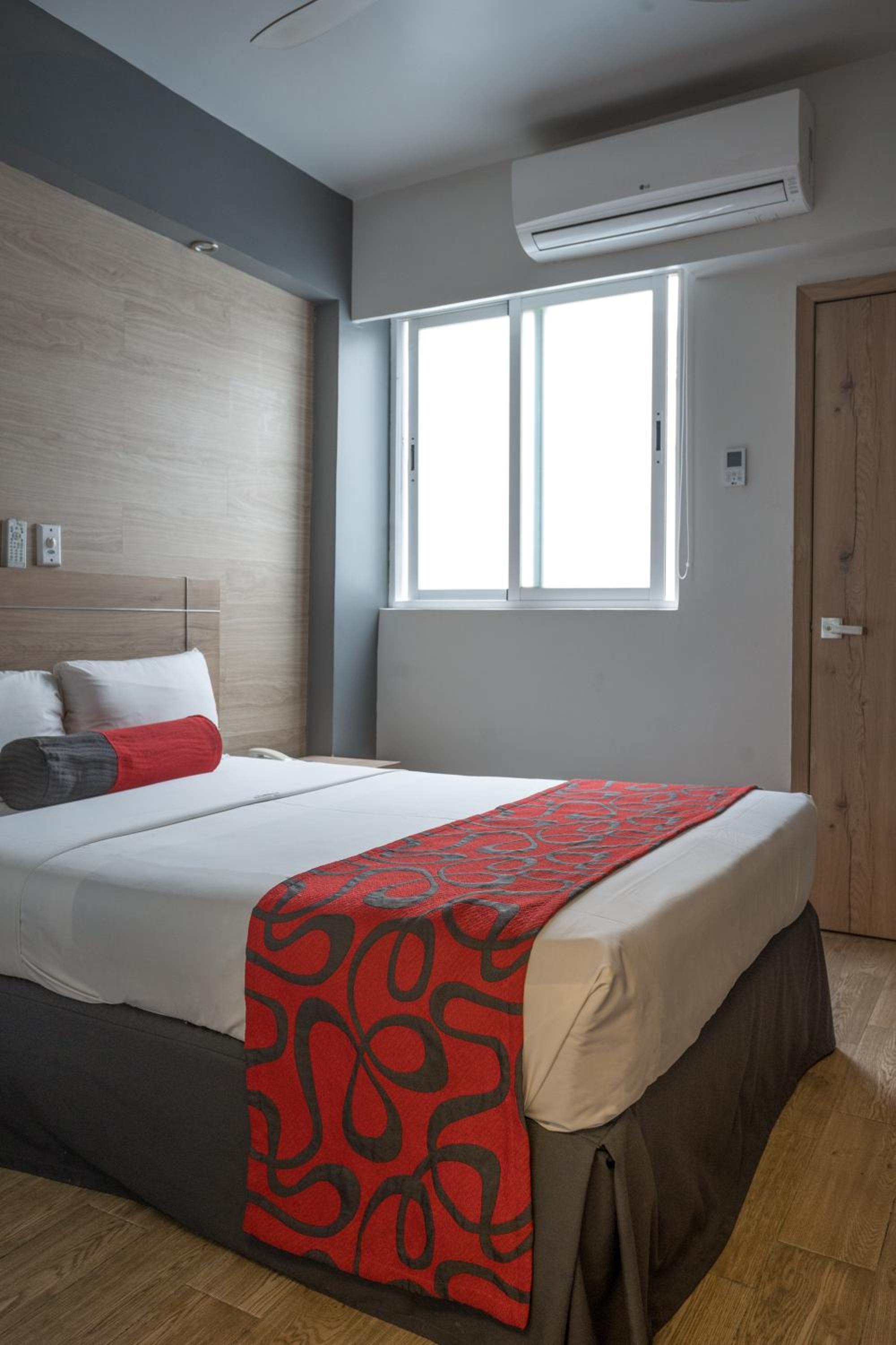 غرفة قياسية، Hotel Roble 7/10