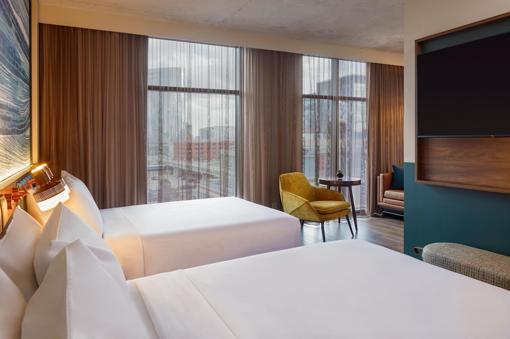 Caption by Hyatt Downtown Nashville The Gulch 15/50