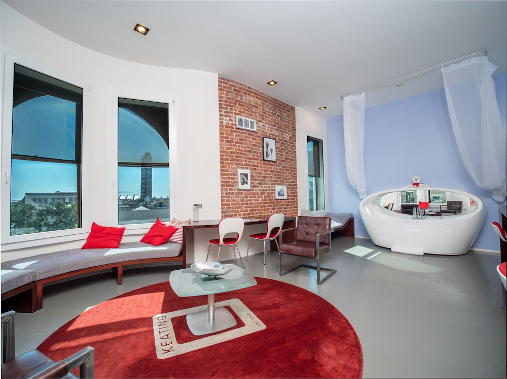 The Keating Hotel by Pininfarina 36/53
