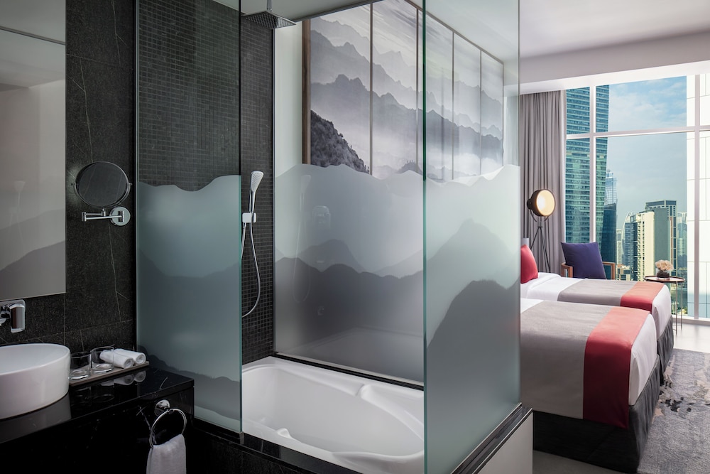 Sky Bay Hotel 46/50