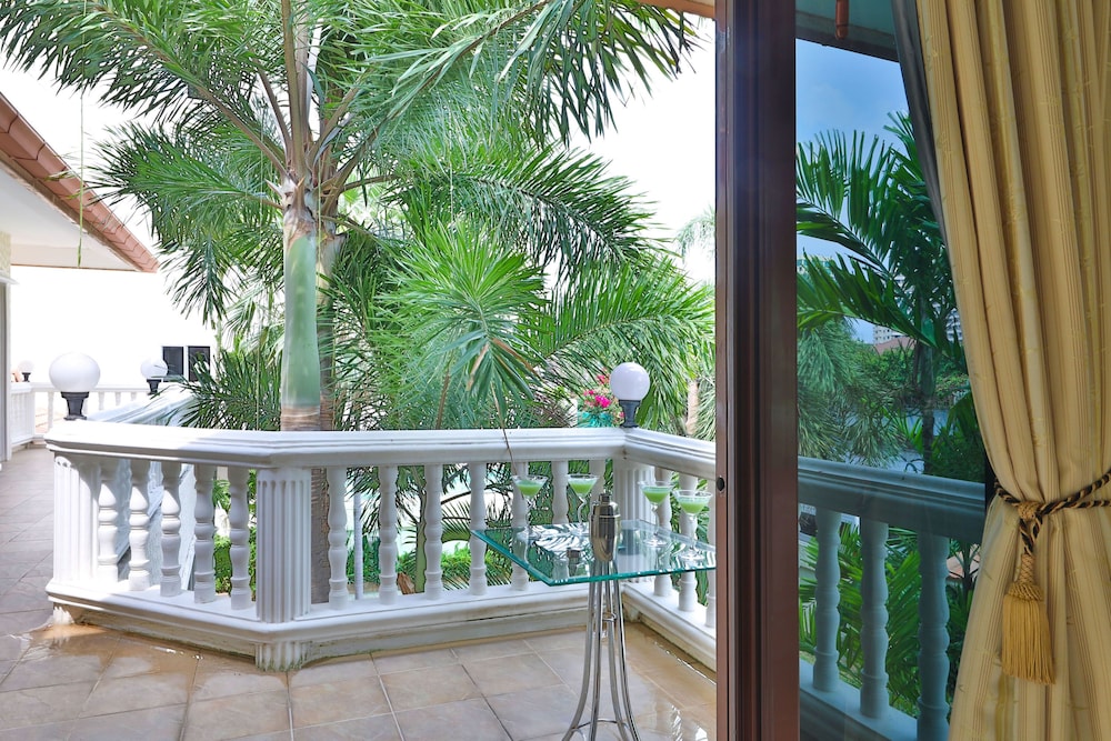 Grand Siam Villa Pattaya 70/76