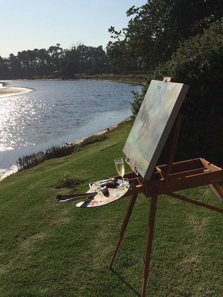 Moonriver Self-catering 10/29
