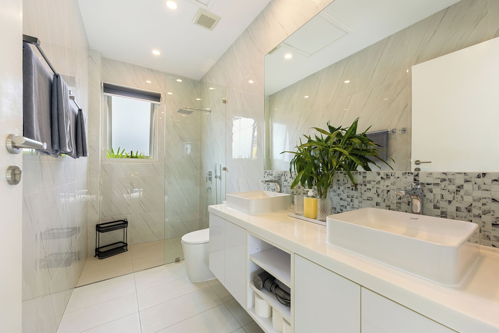 Villa White Orchid 50/50