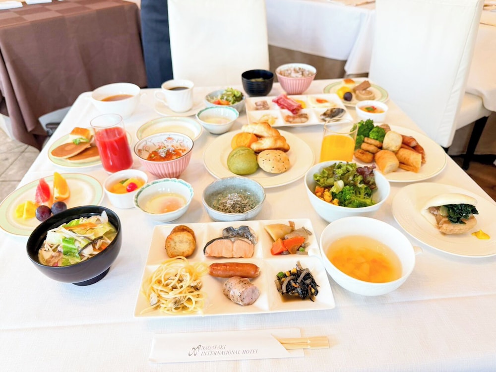 Nagasaki International Hotel 51/61