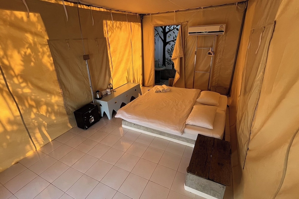 Kalacanal Resort 24/50